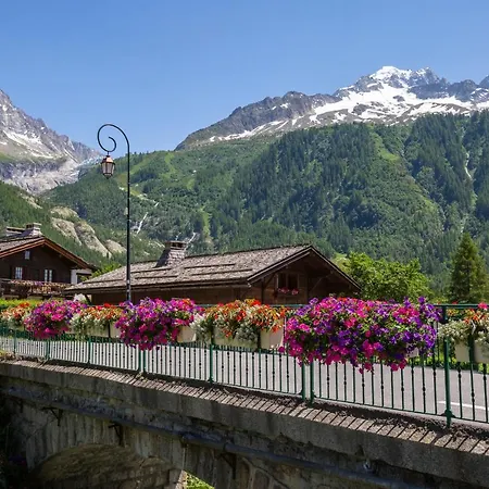 Hautes Aiguilles 27 *